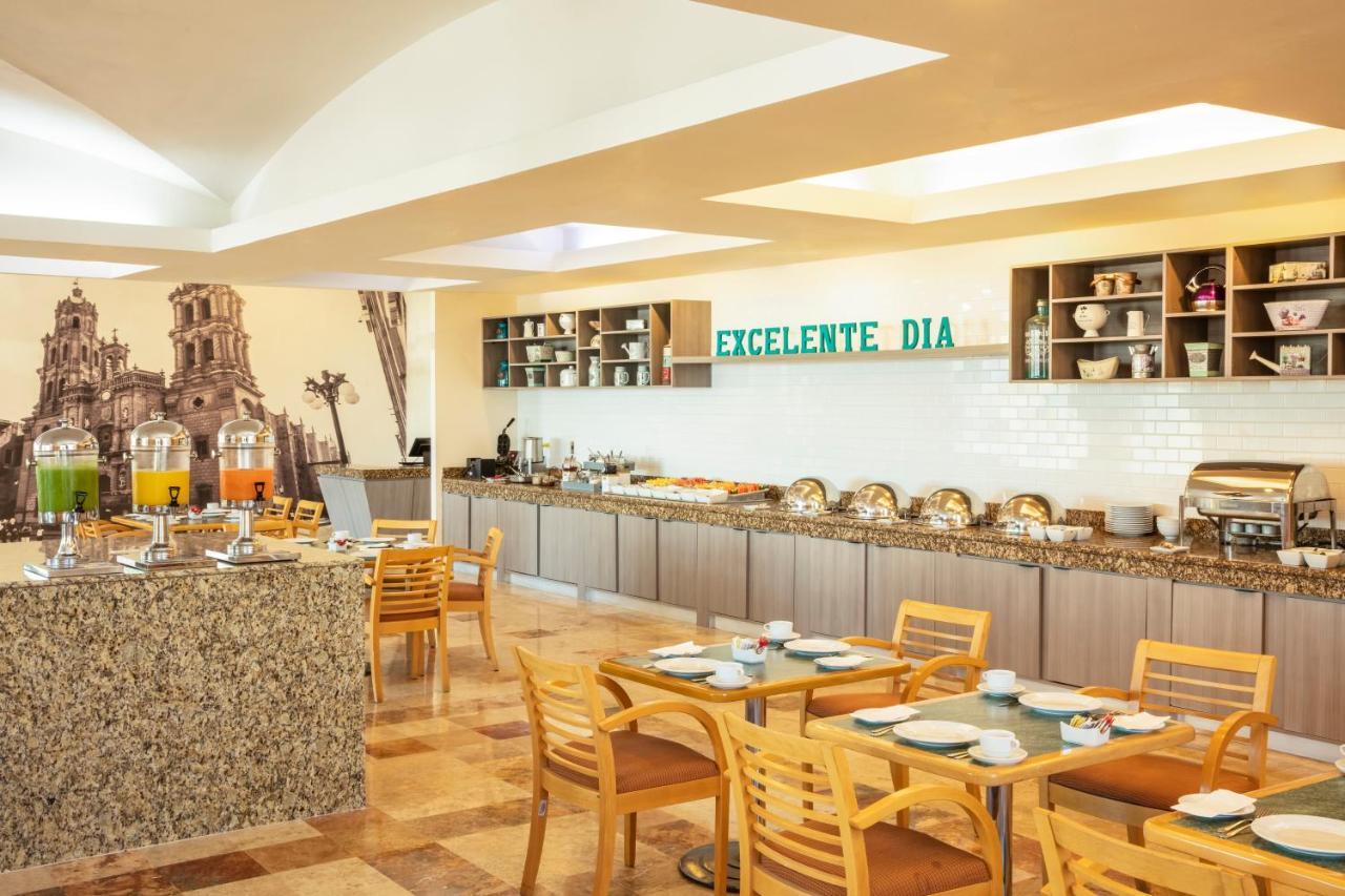 Fiesta Inn Express San Luis Potosi Oriente Экстерьер фото