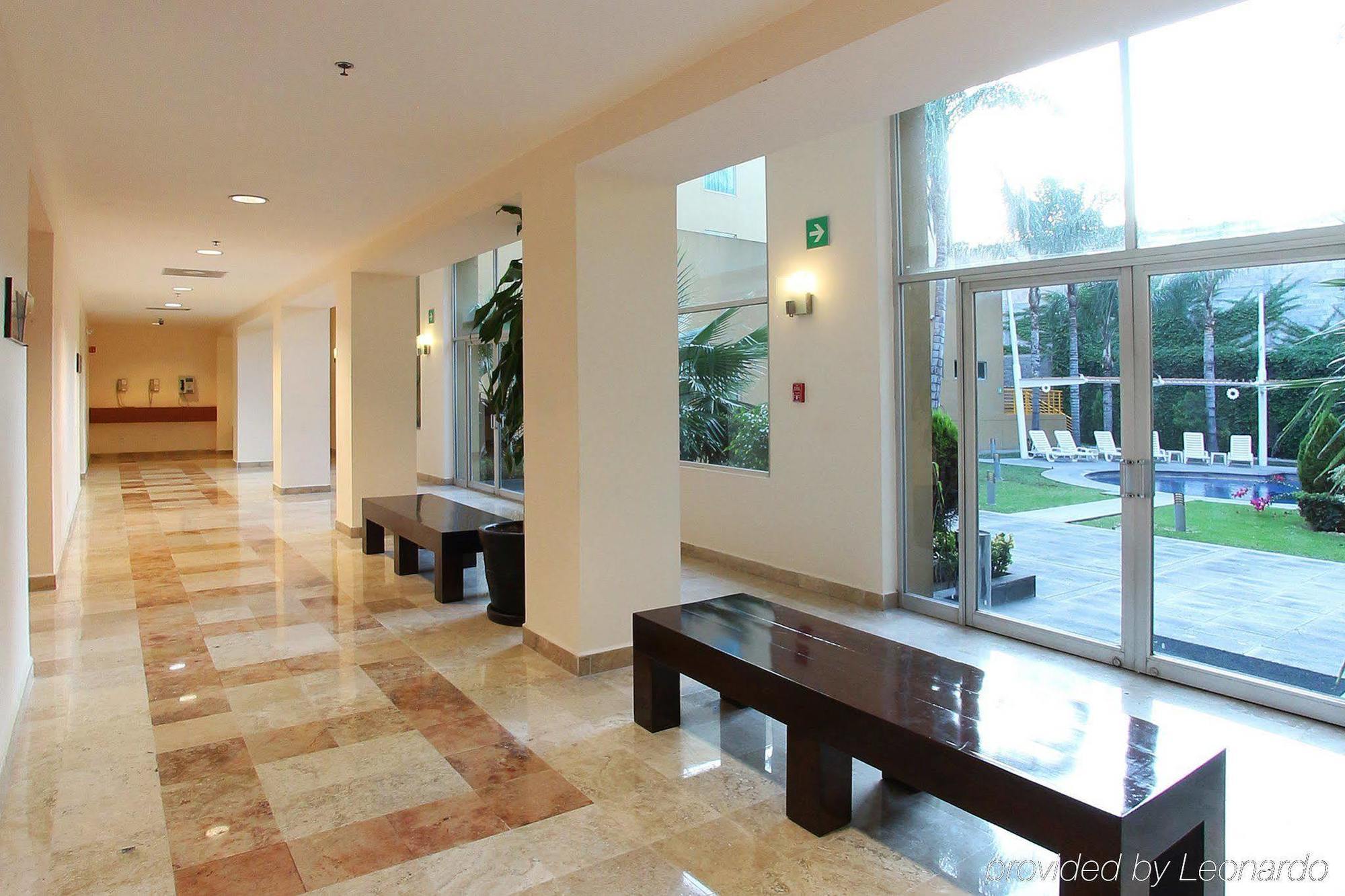 Fiesta Inn Express San Luis Potosi Oriente Экстерьер фото